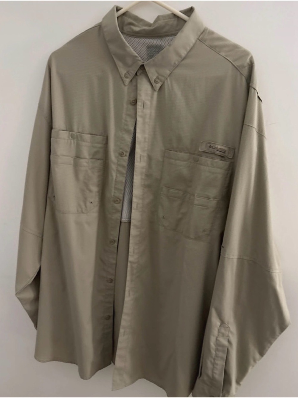 Columbia Men’s Tan Lightweight Button-Front Shirt Jacket